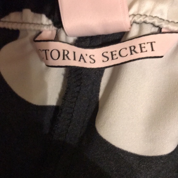 Victoria’s Secret - NWT -black and white long pj set - size Large - Picture 11 of 12